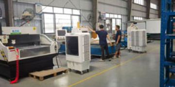 注塑車間如何降溫安裝工業(yè)環(huán)保空調(diào)比大風(fēng)扇還省電，你知道嗎！