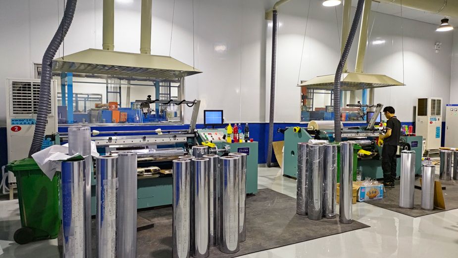 凈水設備廠房車間降溫案例.jpg 凈水設備廠房車間降溫案例.jpg